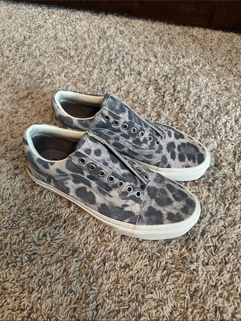 Women's Vans Old Skool "Hairy Suede Leopard” sneakers